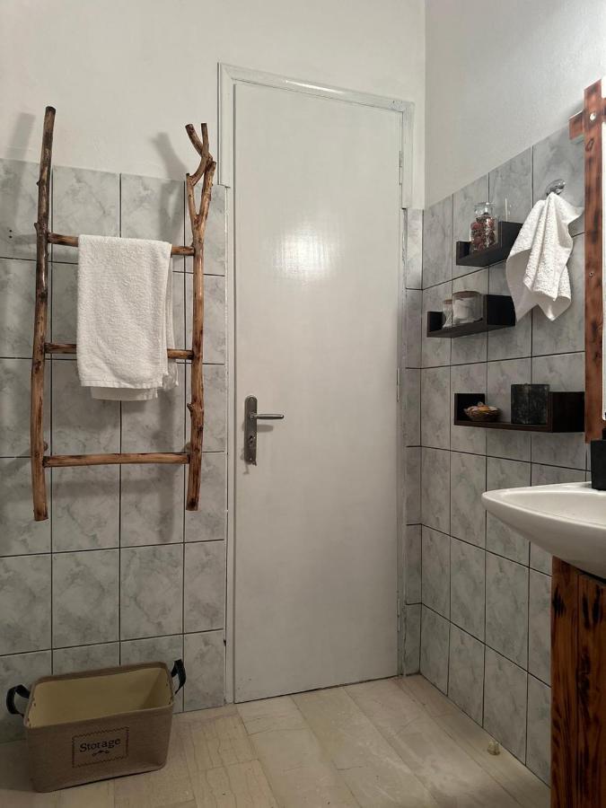 Actru'S Homes Roda  Luaran gambar